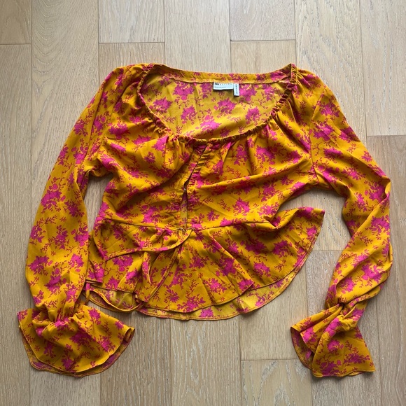 Two Floral Button Up Blouses - Picture 4 of 5